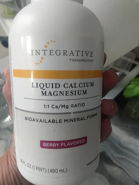 Integrative Therapeutics Liquid Calcium Magnesium 1:1 Ca/Mg Ratio Berry Flavored