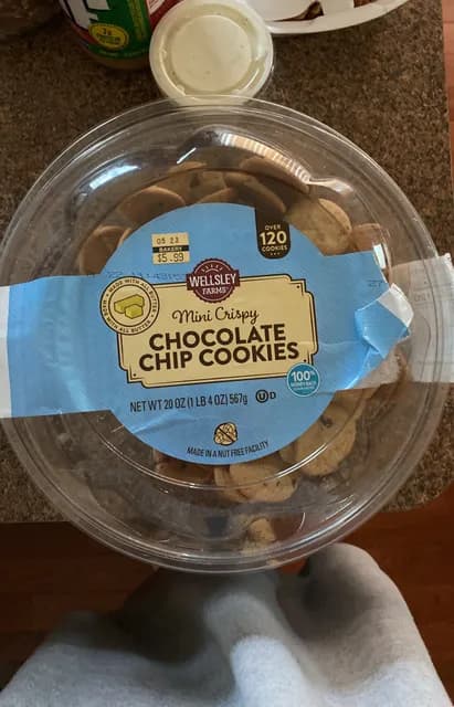 Wellsley Farms Mini Crispy Chocolate Chip Cookies