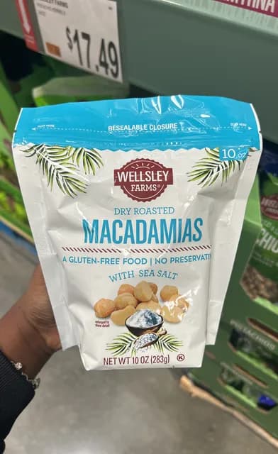 Wellsley Farms Dry Roasted Macadamias With Sea Salt