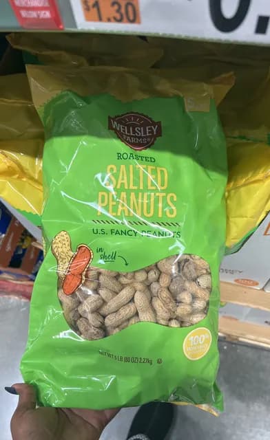Wellsley Farms Roasted Salted In Shell Peanuts