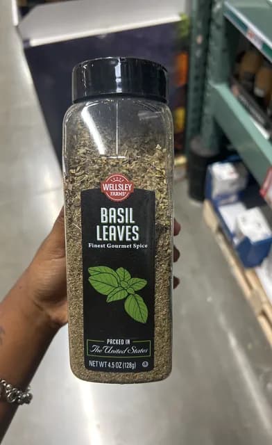 Wellsley Farms Basil Leaves