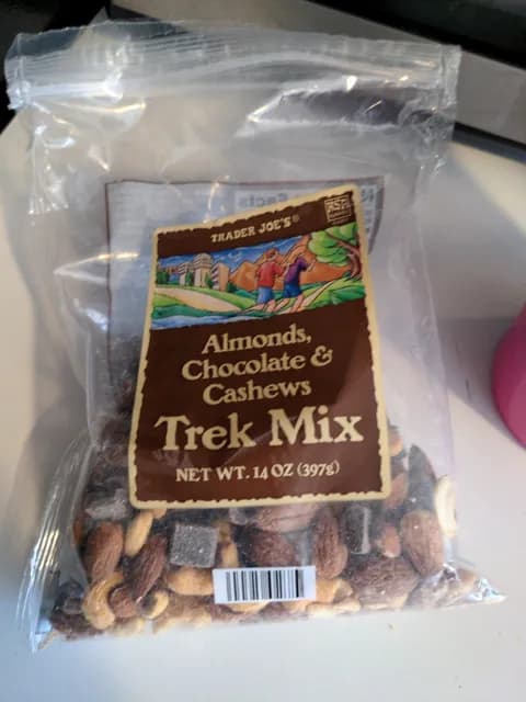 Trader Joe'S Almonds, Chocolate & Cashews Trek Mix