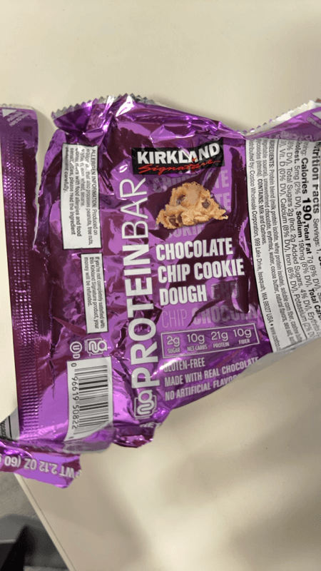 Kirkland Signature Chocolate Chip Cookie Dough Protein Bar