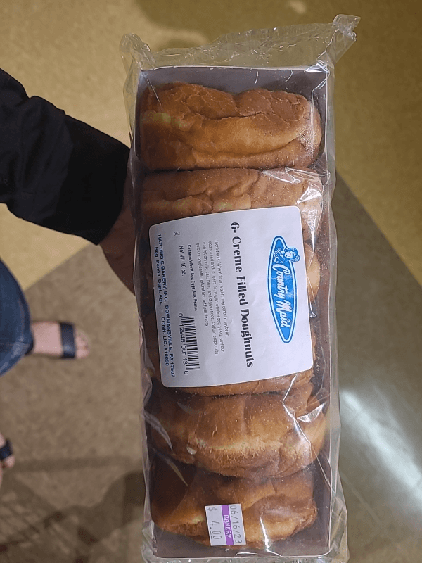 Country Maid 6- Creme Filled Doughnuts