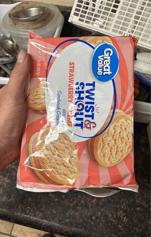Great Value Twists & Shout Strawberry Creme Sandwich Cookies