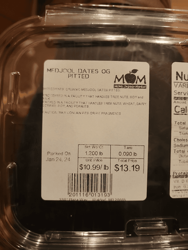 Mom'S Organic Market Medjool Dates Og Pitted