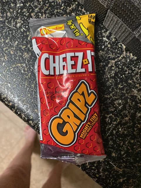 Sunshine Cheez-It Gripz Mighty Tiny Baked Snack Crackers