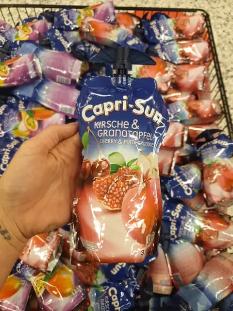 Capri-Sun Cherry & Pomegranate Fruit Juice Drink