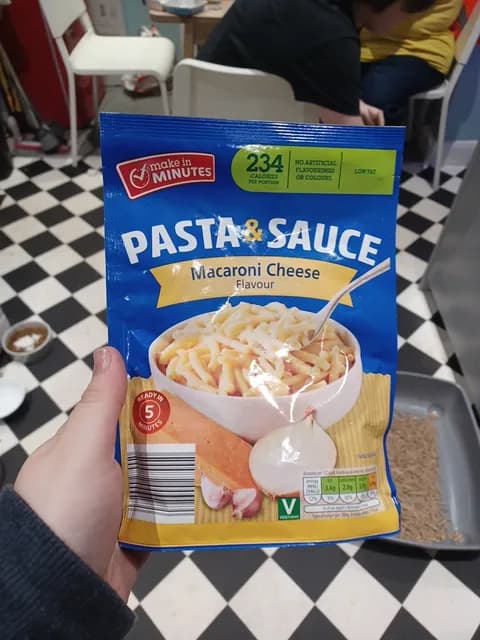 Make In Minutes Pasta & Sauce Macaroni Cheese Flavour