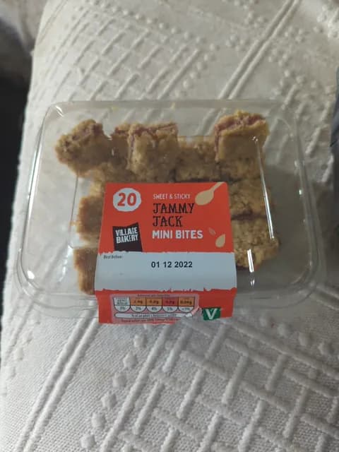 Village Bakery Sweet & Sticky Jammy Jack Mini Bites