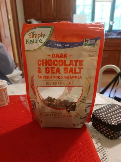 Simply Nature Dark Chocolate & Sea Salt Superfoods Granola