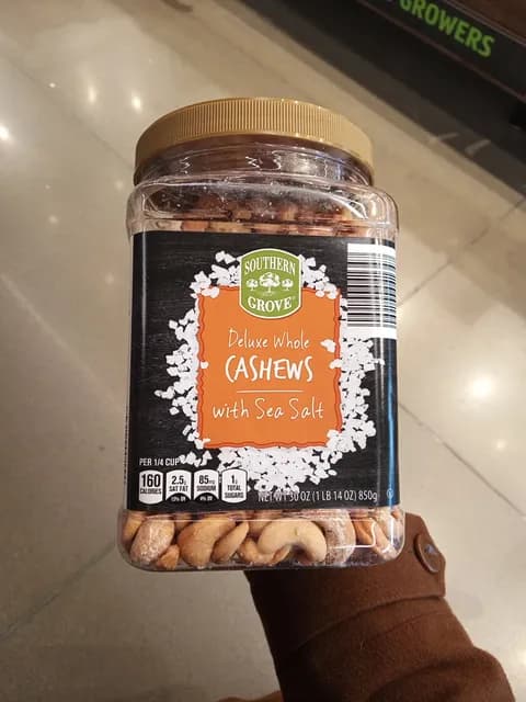 Southern Grove Deluxe Whole Cashews With Sea Salt