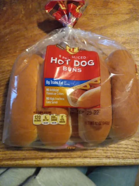 Is it Walnut Free? L'oven Fresh 8 Pre-sliced Hot Dog Buns