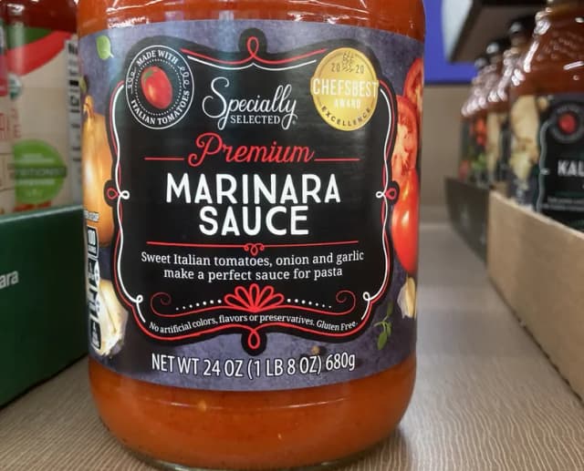 Is it Artificial Food Coloring Free? Specially Selected Premium Marinara Sauce