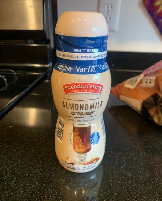 Friendly Farms Vanilla Almondmilk Creamer