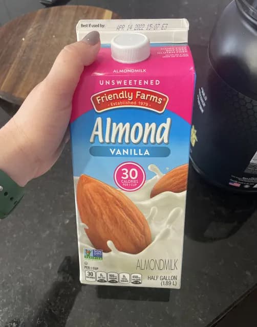 Friendly Farms Unsweetened Vanilla Almondmilk