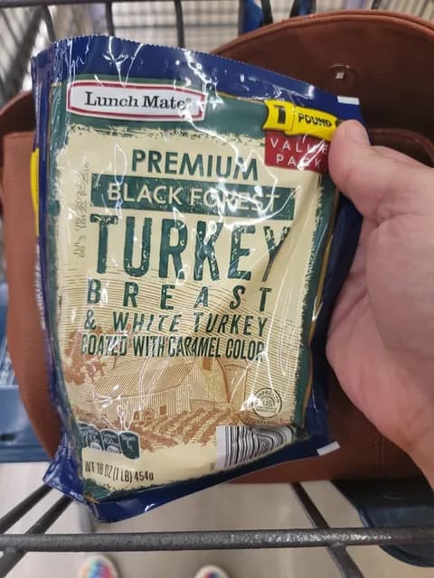 Lunch Mate Premium Black Forest Turkey Breast & White Turkey Coated With Caramel Color