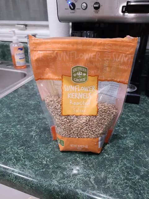 Southern Grove Roasted Salted Sunflower Kernels