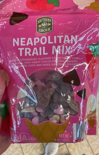 Southern Grove Neapolitan Trail Mix