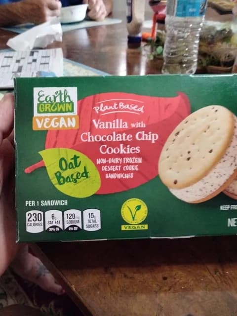 Earth Grown Vegan Vanilla With Chocolate Chip Cookies
