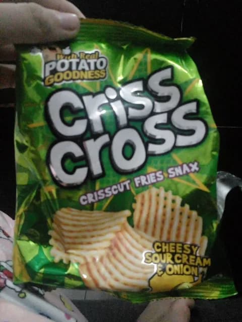 Criss Cross Cheesy Sour Cream & Onion Crisscut Fries Snax