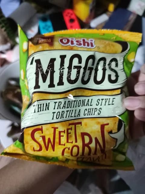 Oishi  Miggos Thin Traditional Style Sweetcorn Flavor Tortilla Chips