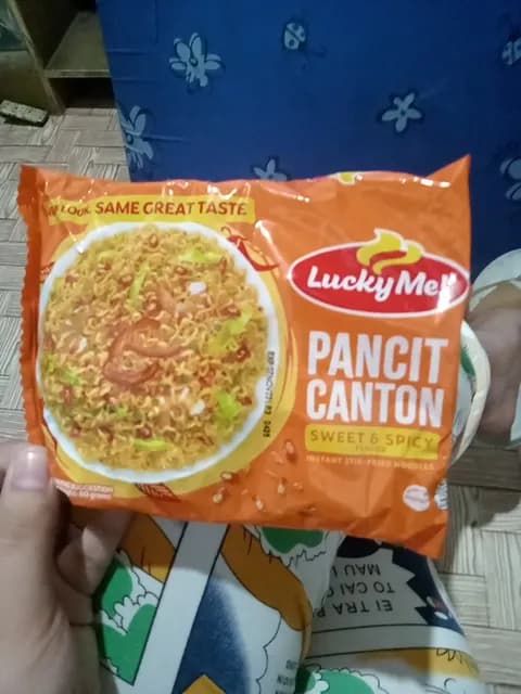Lucky Me! Pancit Canton Sweet & Spicy Flavor