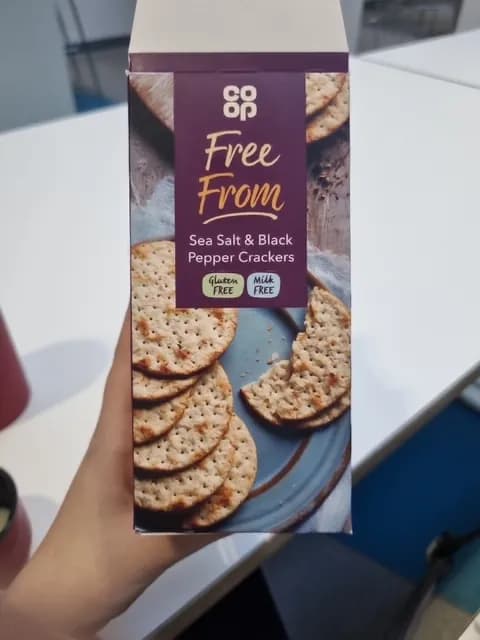 Co-Op Free From Sea Salt & Black Pepper Crackers