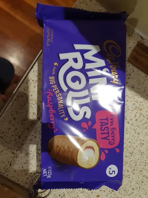 Cadbury Raspberry Mini Rolls