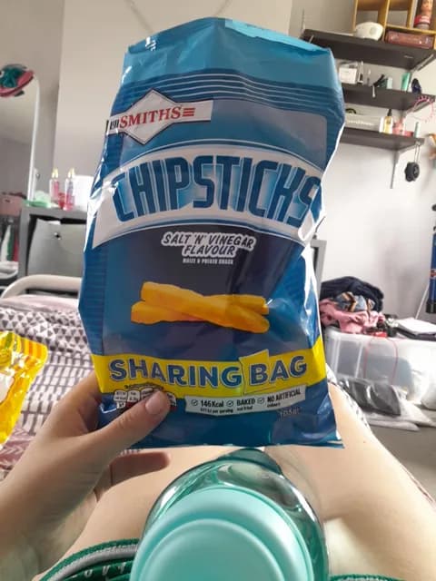 Smiths Chipsticks Salt N' Vinegar Flavour