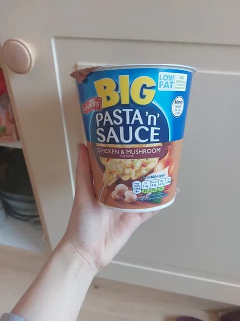 Batchelors Big Pasta 'N' Sauce Chicken & Mushroom Flavour