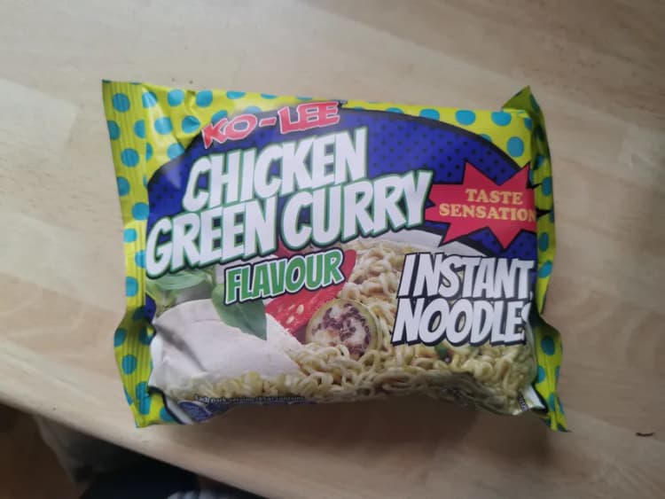 Ko-Lee Chicken Green Curry Flavour Instant Noodles
