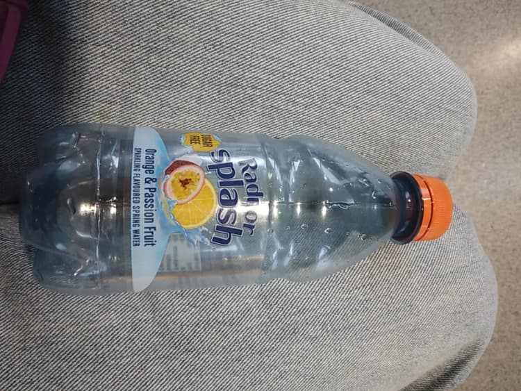 Radnor Splash Sugar Free Orange & Passion Fruit Sparkling Flavoured Spring Water