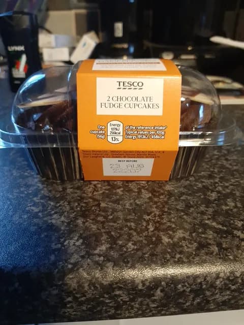 Tesco 2 Chocolate Fudge Cupcakes