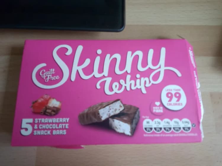 Skinny Whip Strawberry & Chocolate Snack Bars