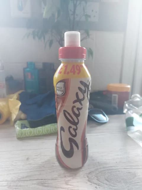 Galaxy Chocolate And Malt Flavour Milk Drink With Sweeteners