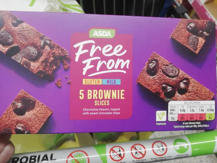 Asda Free From Gluten Milk 5 Brownie Slices Chocolatey Heaven, Topped Sweet Chocolate Chips