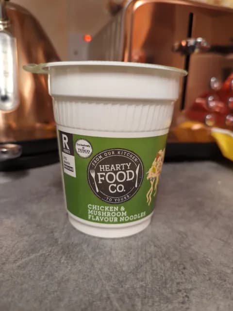 Hearty Food Co. Chicken & Mushroom Flavour Noodles
