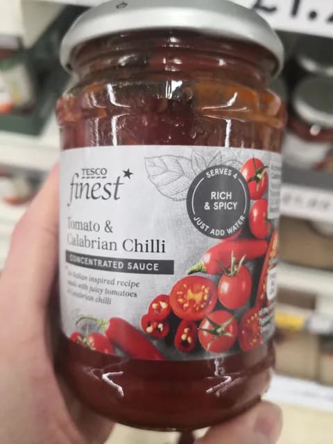 Tesco Finest Tomato & Calabrian Chilli Concentrated Sauce
