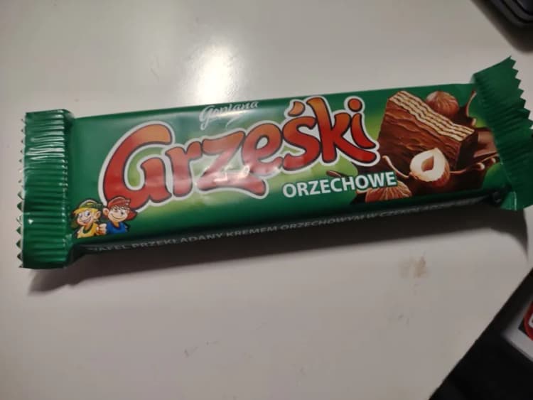 Goplana Grześki Orzechowe Milk Chocolate-Coated Wafer Bar With Hazelnut Cream