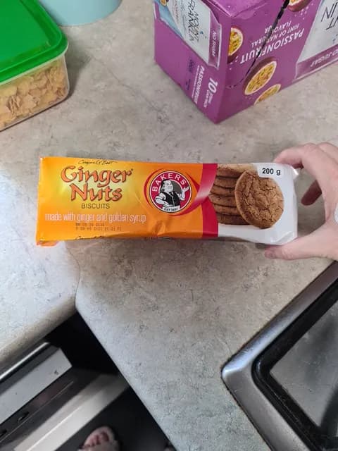 Bakers Ginger Nut Biscuits