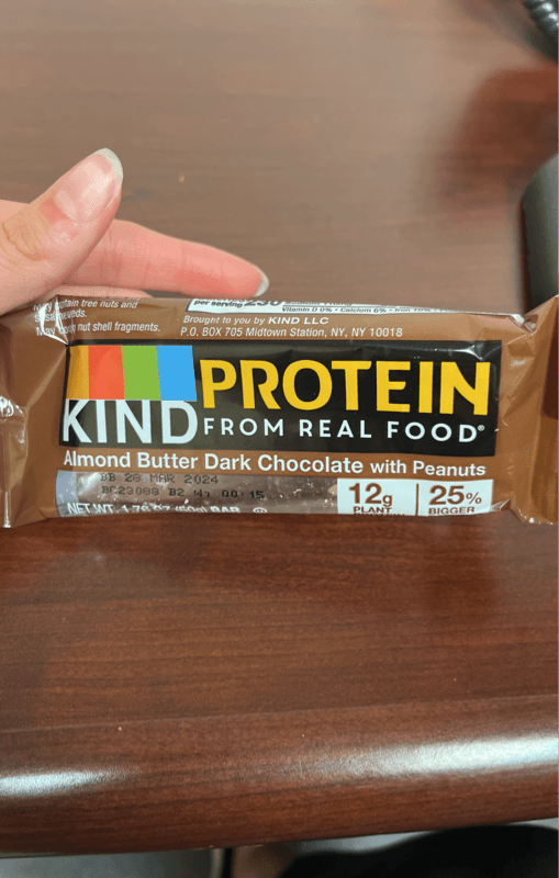 Kind Almond Butter Dark Chocolate With Peanuts Protein Bar