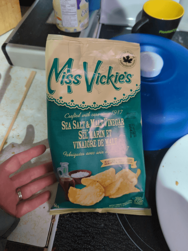 Miss Vickie'S Sea Salt & Malt Vinegar Flavour Kettle Cooked Potato Chips
