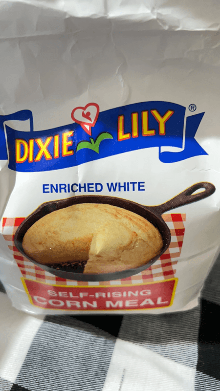 Dixie Lily Enriched White Self-Rising Corn Meal
