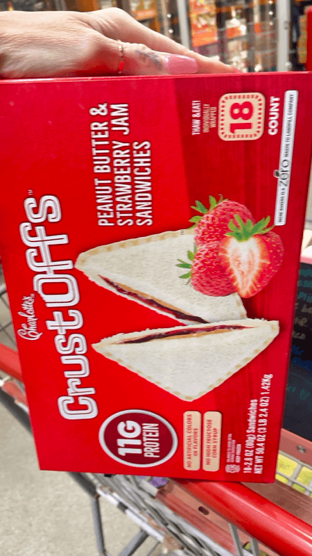 Charlotte'S Crustoffs Peanut Butter & Strawberry Jam Sandwiches