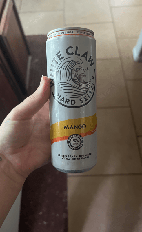 White Claw Spiked Sparkling Water With A Hint Of Mango