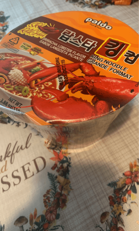 Paldo Fun & Yum Sriracha Lobster Flavor King Noodle