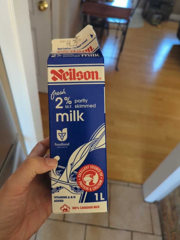 Neilson Fresh 2% M.F. Partly Skimmed Milk