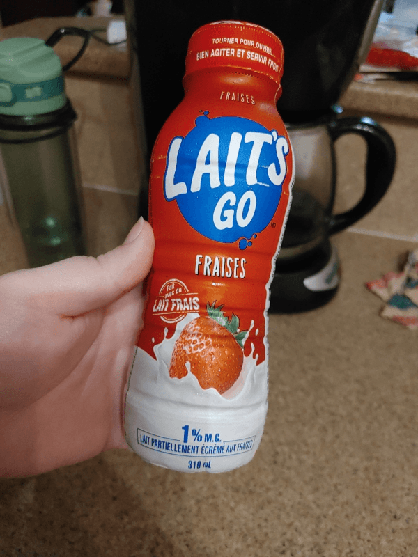 Milk To Go Strawberry Flavored Partly Skimmed Milk