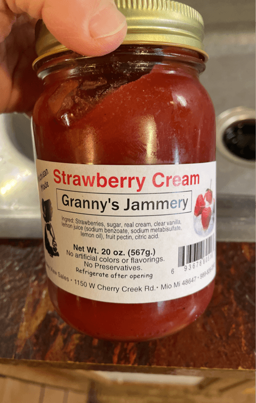 Granny'S Jammery Strawberry Cream
